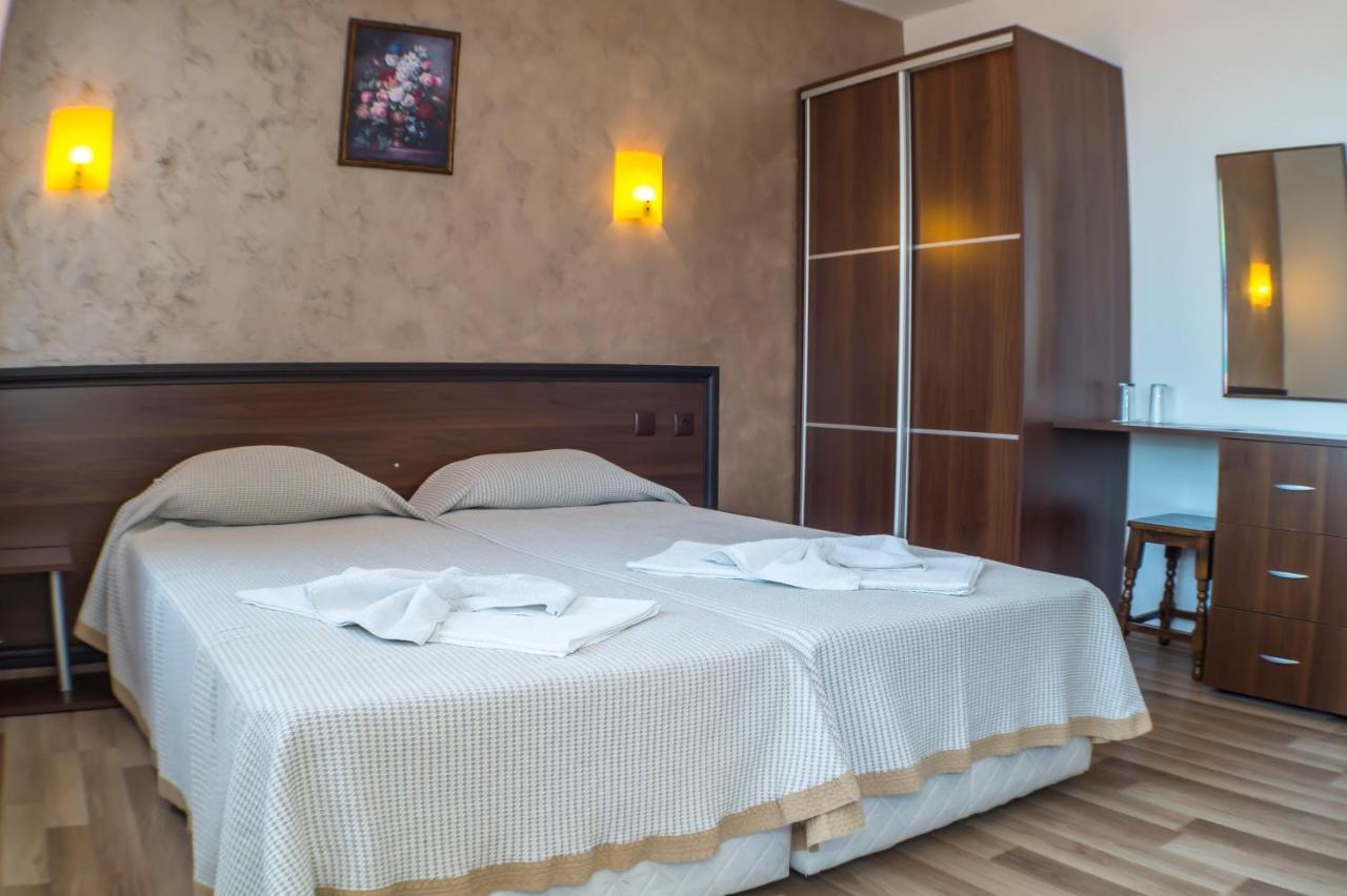 Chrystal Guest House Obzor Εξωτερικό φωτογραφία