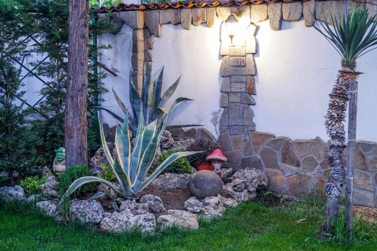 Chrystal Guest House Obzor Εξωτερικό φωτογραφία