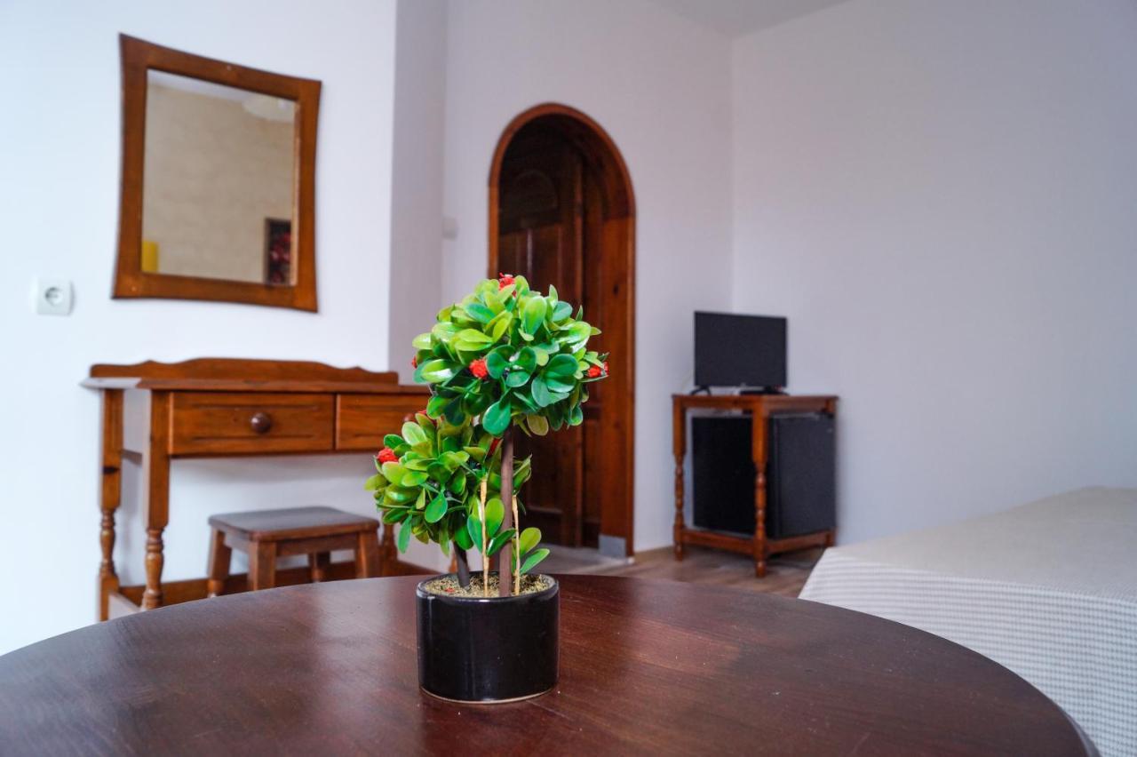 Chrystal Guest House Obzor Εξωτερικό φωτογραφία