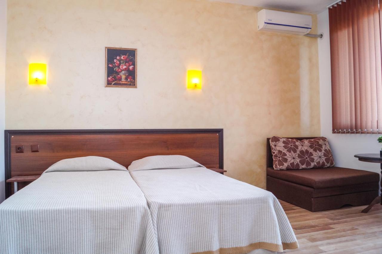 Chrystal Guest House Obzor Εξωτερικό φωτογραφία