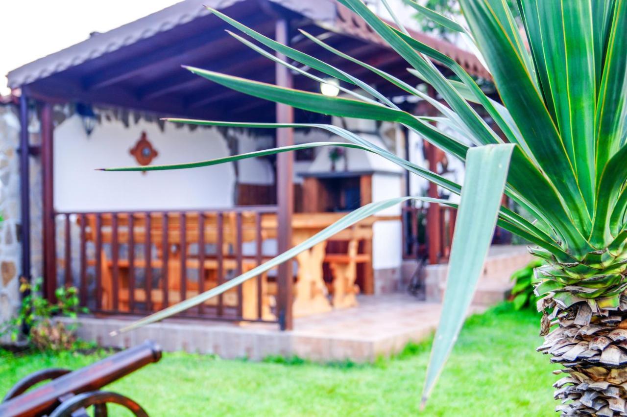 Chrystal Guest House Obzor Εξωτερικό φωτογραφία